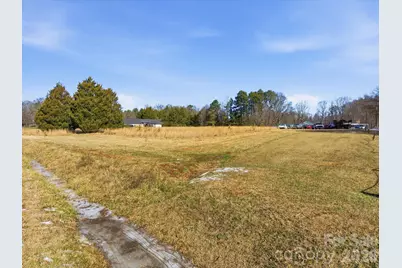 5822 Oakridge Road, Clover, SC 29710 - Photo 5