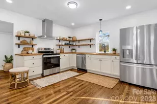 246 Marion St, Marion, NC 28752 - Photo 3