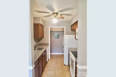 11027 Harrowfield Road, Charlotte, NC 28226 - Photo 9
