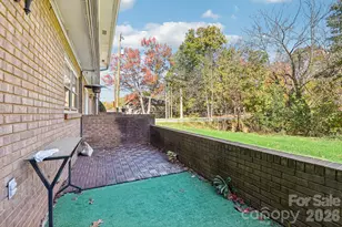 1334 Briar Creek Rd, Charlotte, NC 28205 - Photo 27