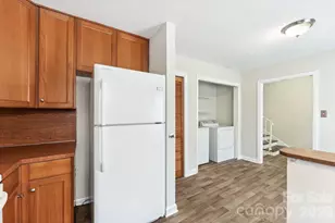 1334 Briar Creek Rd, Charlotte, NC 28205 - Photo 9