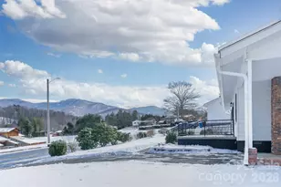 110 Shelton St, Waynesville, NC 28786 - Photo 3