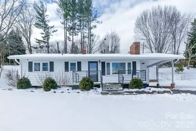 110 Shelton Street, Waynesville, NC 28786 - Photo 1