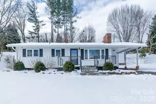 110 Shelton St, Waynesville, NC 28786 - Photo 1