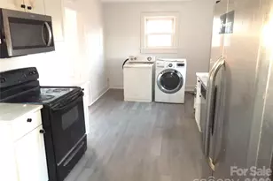 1101 Opal St, Charlotte, NC 28208 - Photo 11