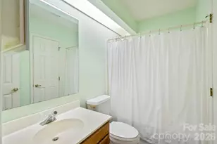 2834 Iron Gate Ln, Charlotte, NC 28212 - Photo 15