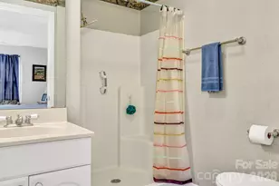 376 Ox Crk Rd, Weaverville, NC 28787 - Photo 17