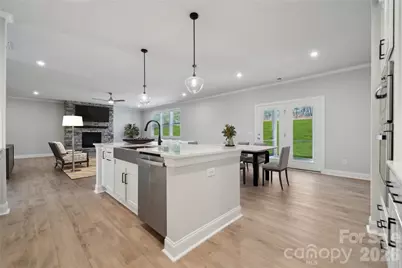 111 Coronado Avenue, Matthews, NC 28104 - Photo 7