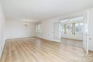 228 Dartcrest Dr, Hendersonville, NC 28792 - Photo 9