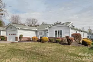 228 Dartcrest Dr, Hendersonville, NC 28792 - Photo 1