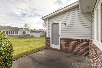 228 Dartcrest Drive, Hendersonville, NC 28792 - Photo 21