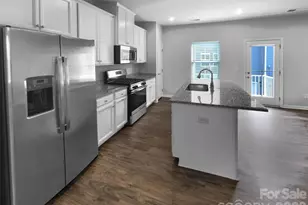 10632 Overlook Mountain Dr, Charlotte, NC 28216 - Photo 7