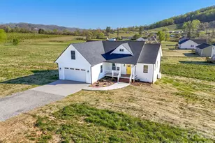 529 Waters Rd, Hendersonville, NC 28792 - Photo 3