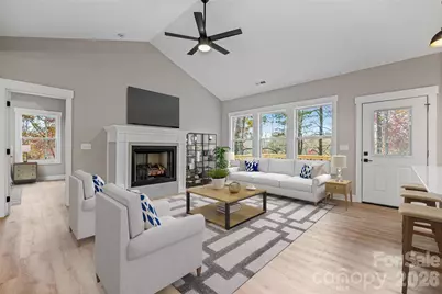 529 Waters Road, Hendersonville, NC 28792 - Photo 9