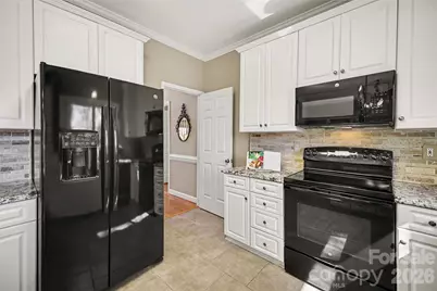 10825 Megwood Drive, Charlotte, NC 28277 - Photo 9