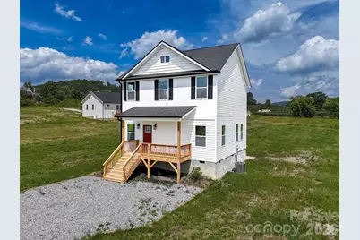 696 Beehive Road, Hendersonville, NC 28792 - Photo 1