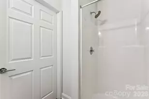 1620 Arlyn Cir, Charlotte, NC 28213 - Photo 17