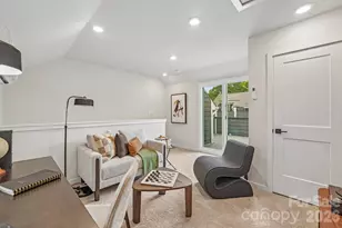 806 Hammers Ln, Charlotte, NC 28205 - Photo 15