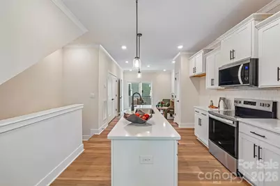 806 Hammers Lane, Charlotte, NC 28205 - Photo 13