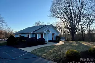 250 Eastwood Village Dr, Bostic, NC 28018 - Photo 25