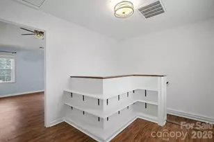 9241 N Vicksburg Park Ct, Charlotte, NC 28210 - Photo 13