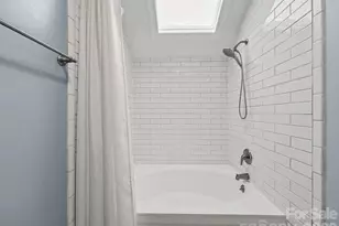 9241 N Vicksburg Park Ct, Charlotte, NC 28210 - Photo 17