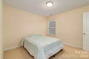 10513 Dominion Village Dr, Charlotte, NC 28269 - Photo 39