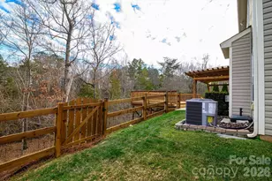 10513 Dominion Village Dr, Charlotte, NC 28269 - Photo 13