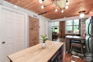 201 S Hoskins Rd, Charlotte, NC 28208 - Photo 9