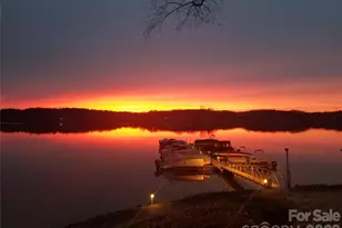 14526 Waterside Dr, Charlotte, NC 28278 - Photo 5