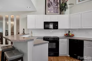 14526 Waterside Dr, Charlotte, NC 28278 - Photo 9