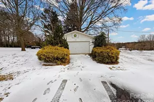 76 Eastview Ct, Taylorsville, NC 28681 - Photo 9