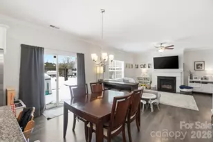 10302 Old Carolina Dr, Charlotte, NC 28214 - Photo 11