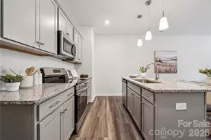 6518 Harlech St, Charlotte, NC 28269 - Photo 5