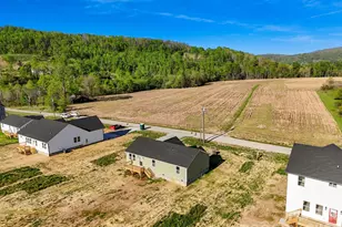 662 Beehive Rd, Hendersonville, NC 28792 - Photo 5