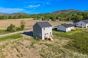 612 Beehive Rd, Hendersonville, NC 28792 - Photo 5