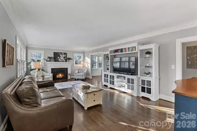 26 6th Avenue NW, Hickory, NC 28601 - Photo 3