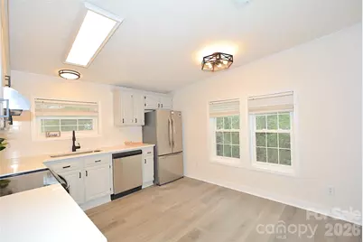 5008 Forestmont Drive, Matthews, NC 28105 - Photo 9