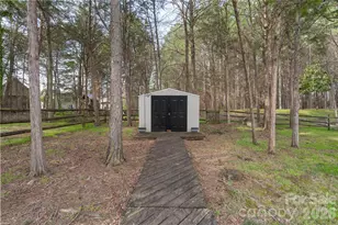 12028 Regent Ridge Ln, Charlotte, NC 28278 - Photo 37