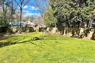4638 Murrayhill Rd, Charlotte, NC 28209 - Photo 13