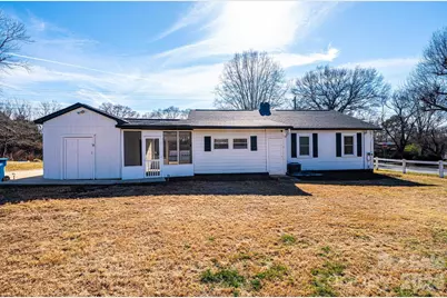 1429 17th Avenue NE, Hickory, NC 28601 - Photo 9