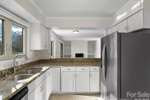 201 Racquet Club Rd, Asheville, NC 28803 - Photo 11