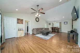 119 Bluff Ct, Statesville, NC 28625 - Photo 3