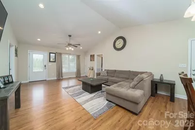 119 Bluff Court, Statesville, NC 28625 - Photo 7