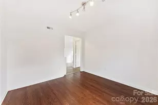 2240 Lawton Bluff Rd, Charlotte, NC 28226 - Photo 9