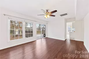 2240 Lawton Bluff Rd, Charlotte, NC 28226 - Photo 11