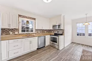 2240 Lawton Bluff Rd, Charlotte, NC 28226 - Photo 17