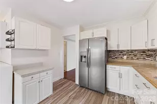 2240 Lawton Bluff Rd, Charlotte, NC 28226 - Photo 19