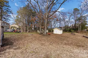 2240 Lawton Bluff Rd, Charlotte, NC 28226 - Photo 33