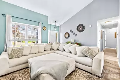 105 Laura Court, Cherryville, NC 28021 - Photo 9